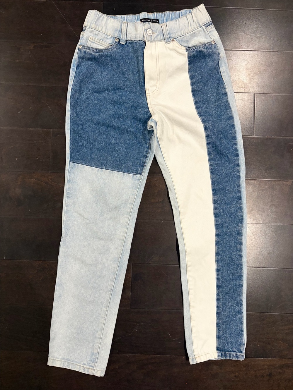 Unique Bluenotes women’s 90’s high rise mom jeans